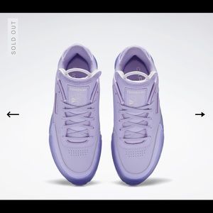 CLASSIC REEBOK SHOES